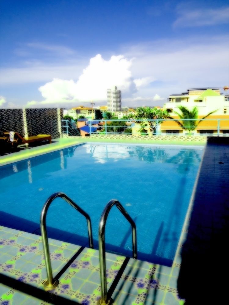 โรงแรม เดอะ การ์เดน เพลส Pattaya